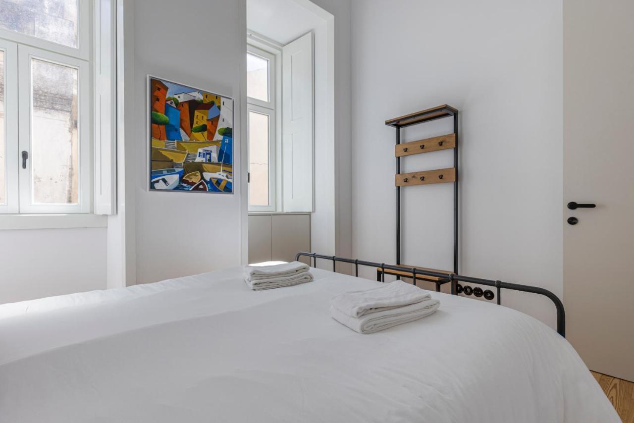 Glamorous 3Bdr Apartment In City Center By Lovelystay Lisboa Exterior foto